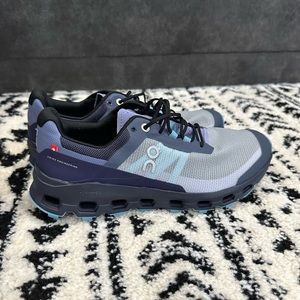Women shoes size 9 on running cloudvista new